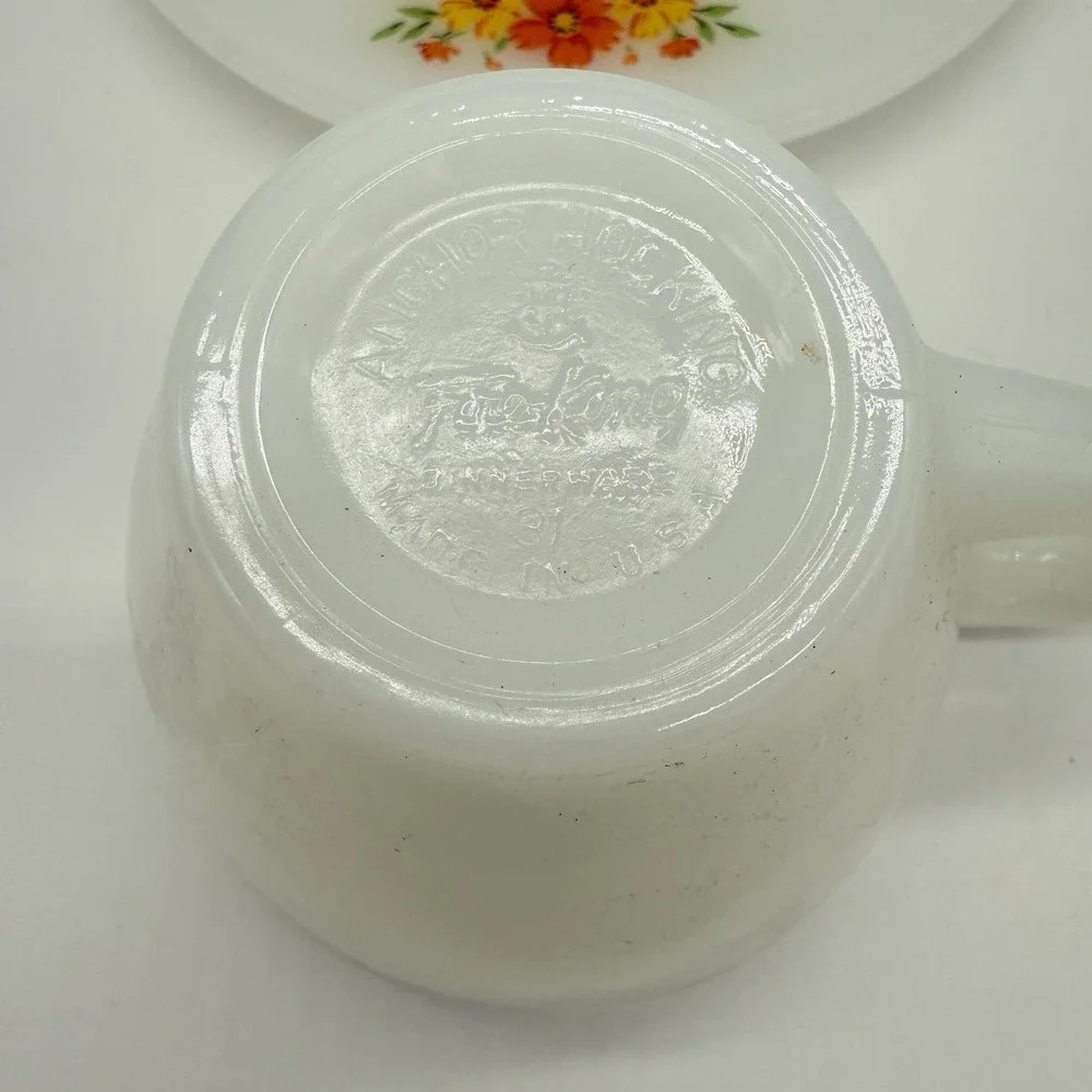 VTG Fire King Milk Glass Cup And Saucer Yellow Orange Flower Anchor Hocking‎